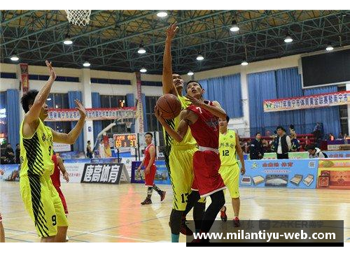 火爆篮球场！球员大战爆发激烈争斗